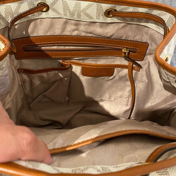 Michael Kors vintage backpack - Picture 8 of 16